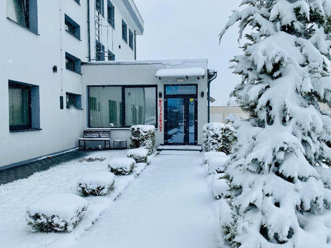 Hotel Bliss Roman Bagian luar foto