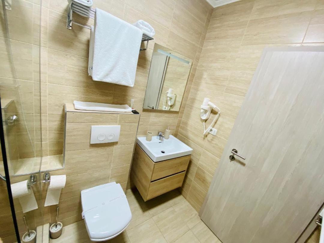 Hotel Bliss Roman Bagian luar foto