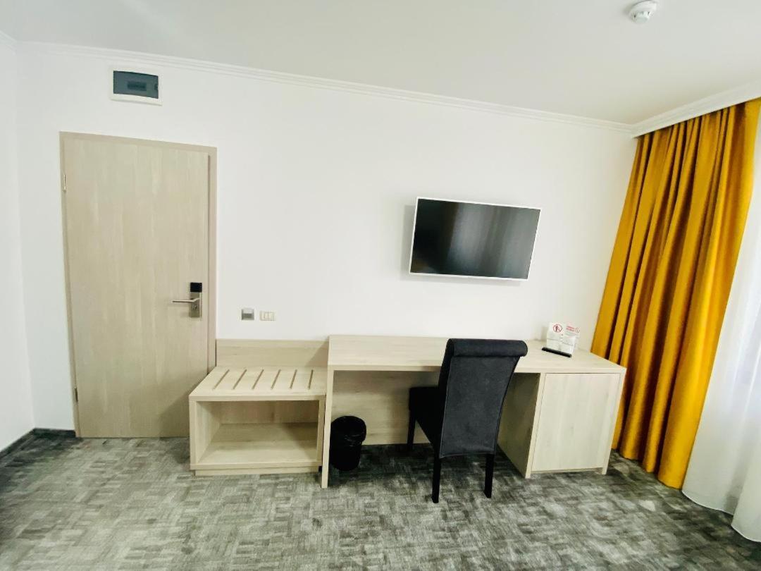 Hotel Bliss Roman Bagian luar foto